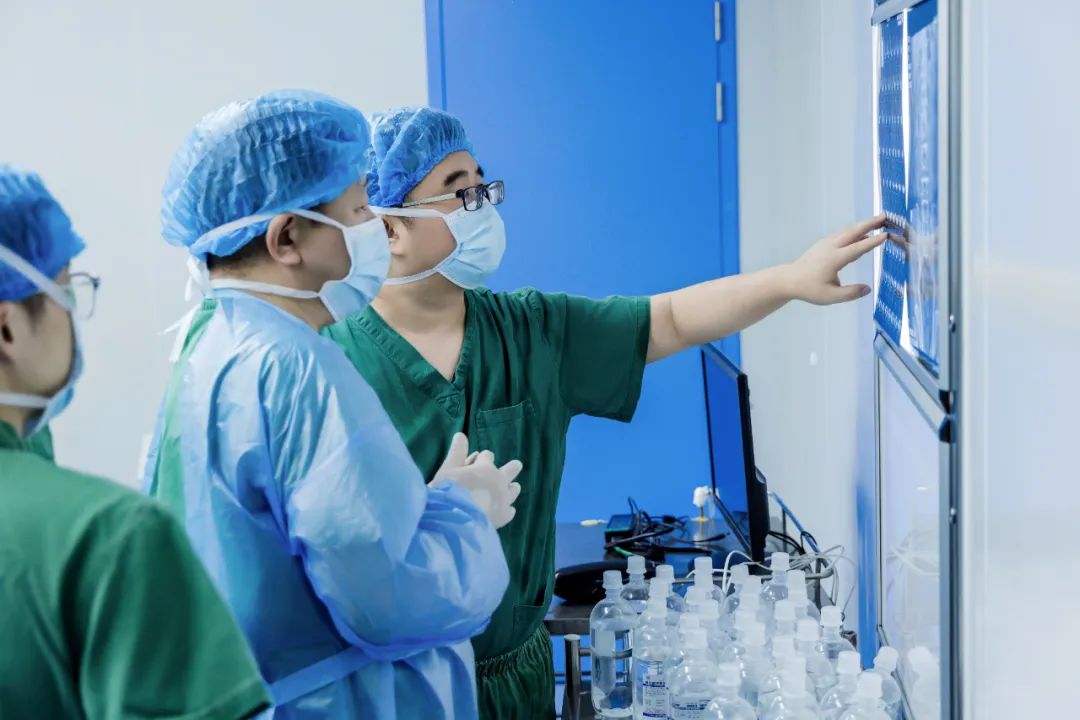 中国医师节：以健康之名，致敬每一位执着坚守的中国医师(图4)